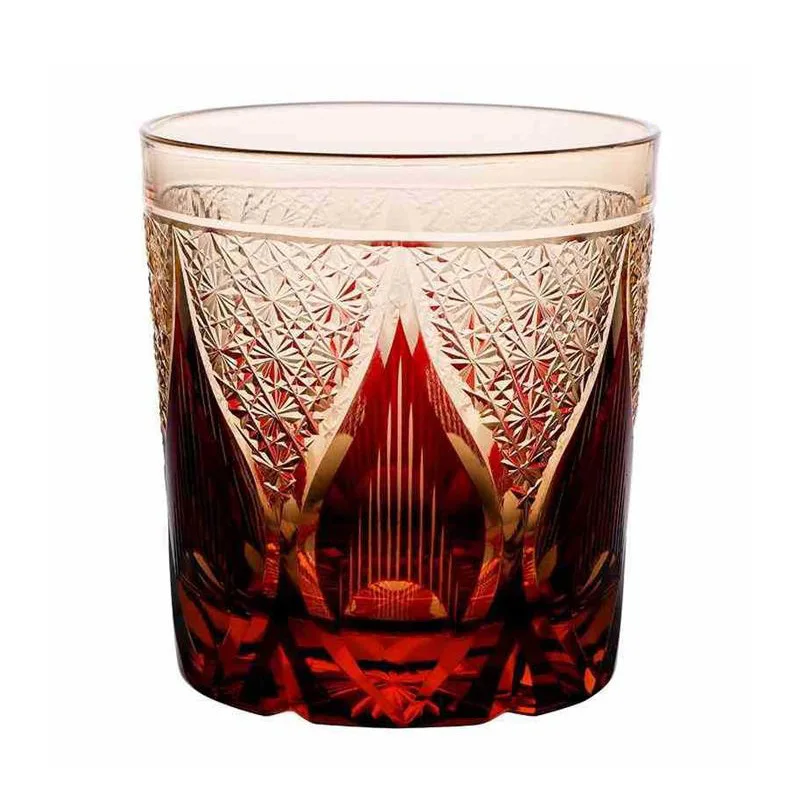 

Purely hand-carved retro crystal , foreign wine , whisky , cold water cup, wooden box.