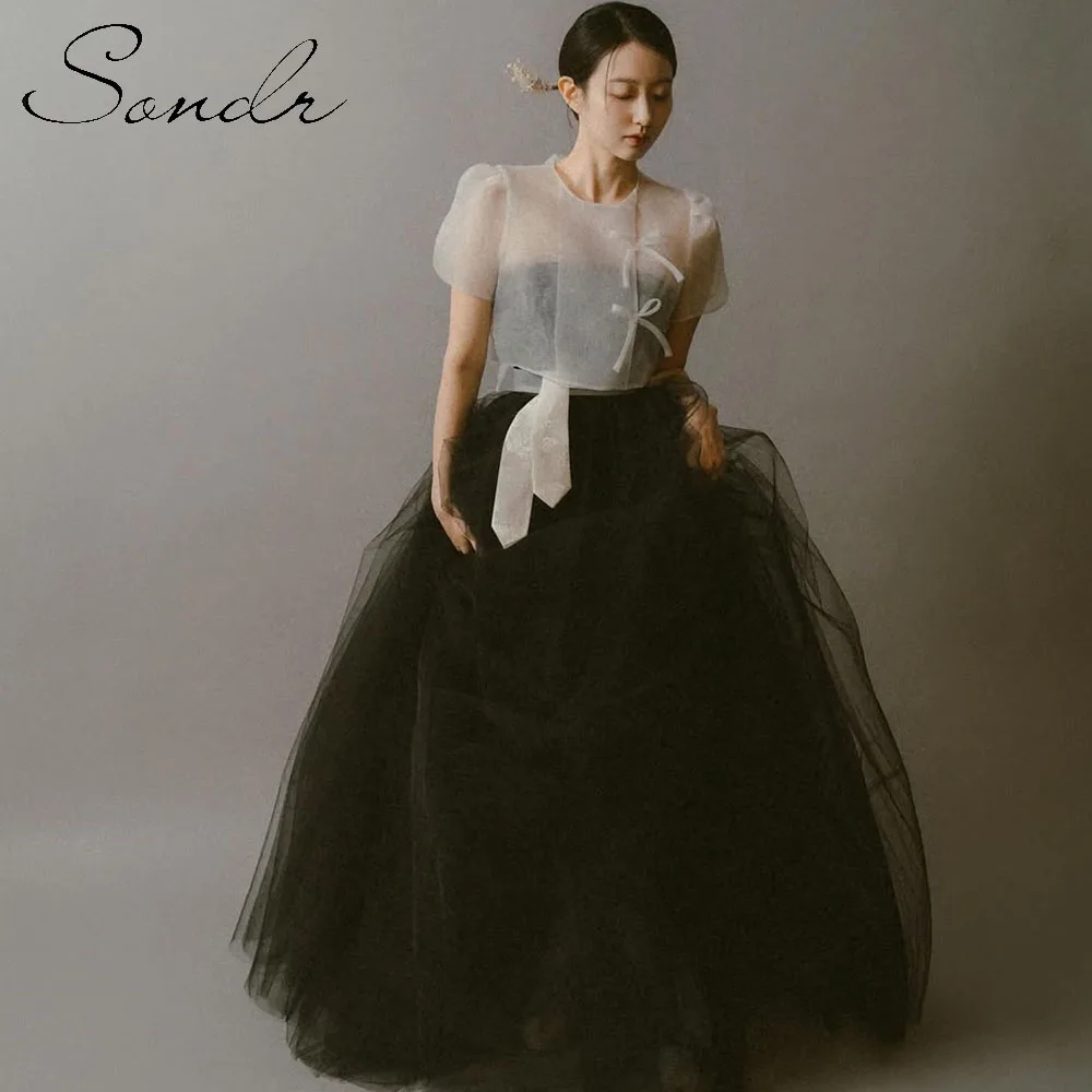 فساتين زفاف Sondr الكورية الكلاسيكية س الرقبة قصيرة الأكمام مخصصة فساتين الزفاف طول الأرض ألف خط مشد الزفاف الأسود المفاجئة