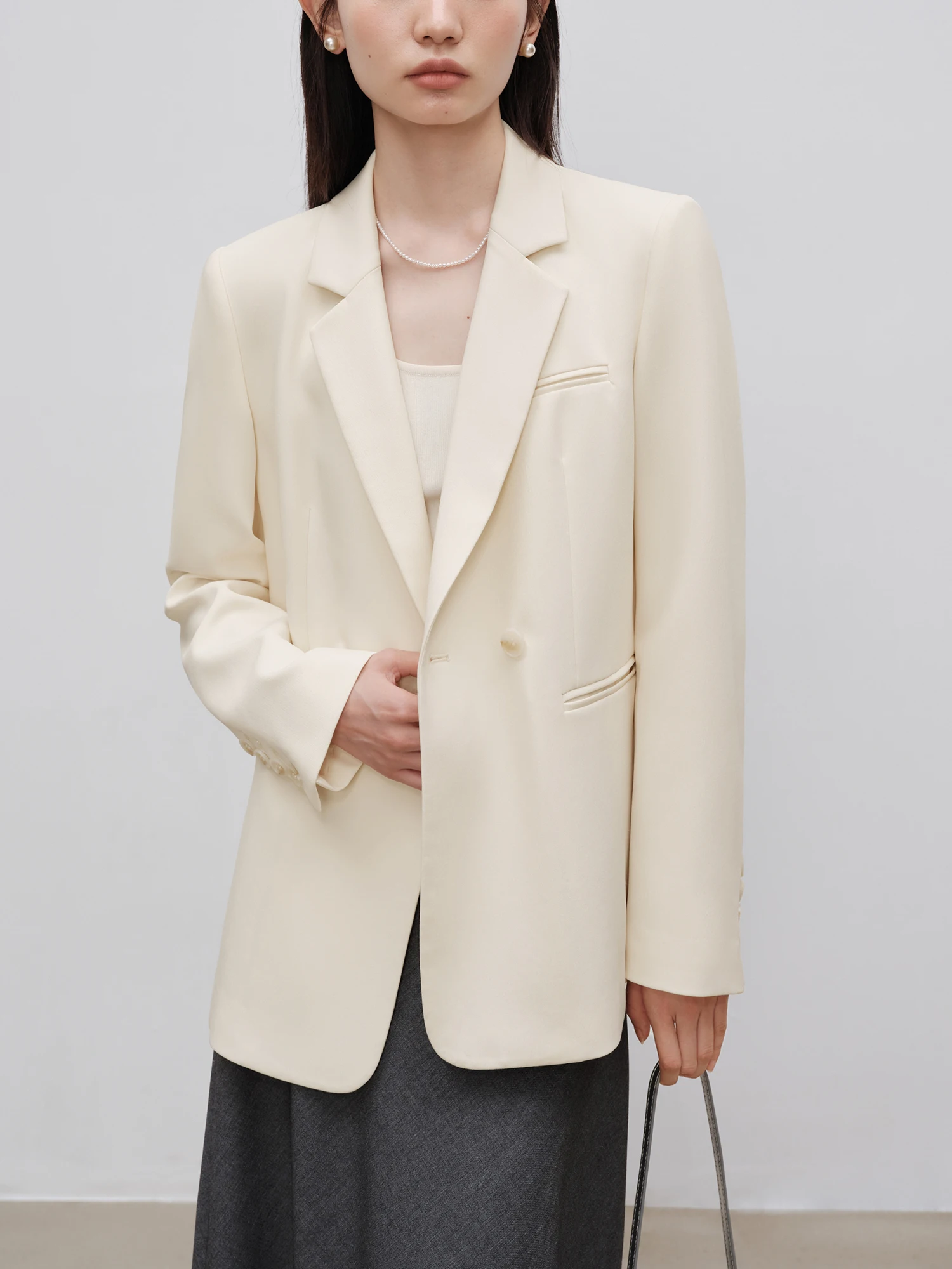 

ZIQIAO Versatile Casual Blazer Jacket For Women 2024 Autumn New Commuting Elegant Solid Blazer Female Coat 24ZQ93051