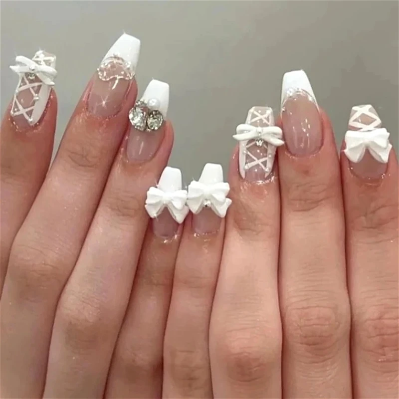 白い蝶ネクタイレースパール蝶結びリボンロングポインテッドフェイクネイルアートフレンチバレエ付け爪ラインストーンネイルチップネイルツール