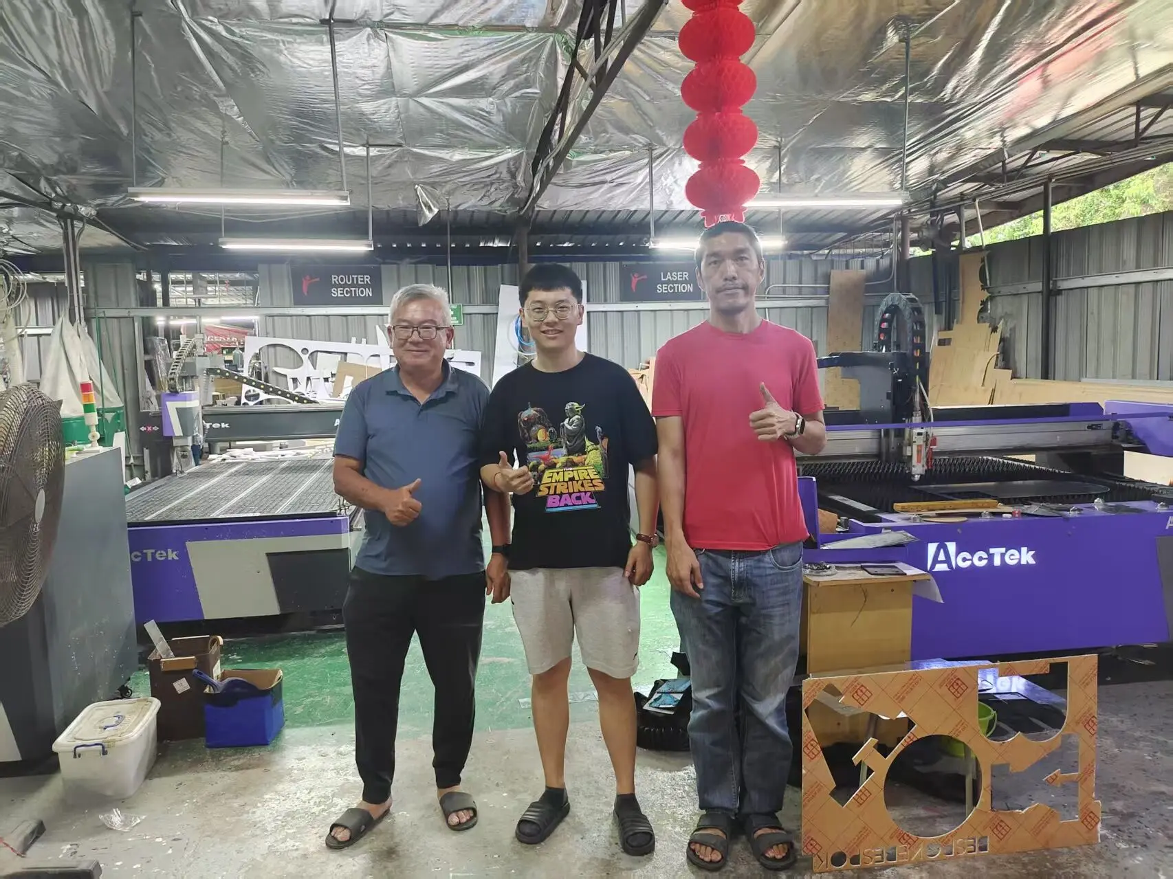 Fiber Laser Cutting Machine 3000W/6000W Gantry Type CNC Control Ai/Bmp/Las for Metal Cutting Retail Manufacturing
