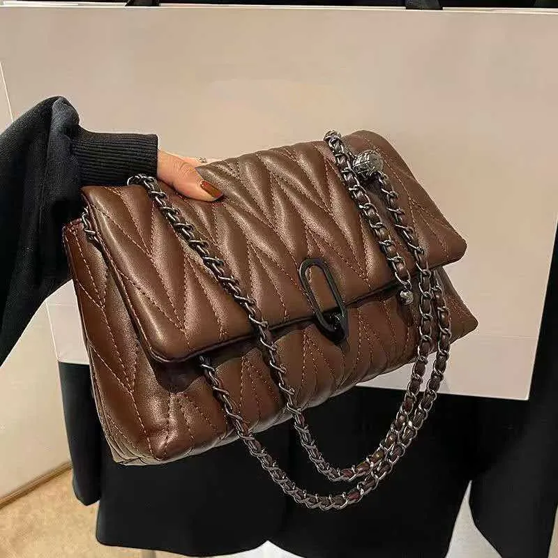 

2026 High-end fashion chain bag for women with large capacity and internal compartments single shoulder crossbody bag