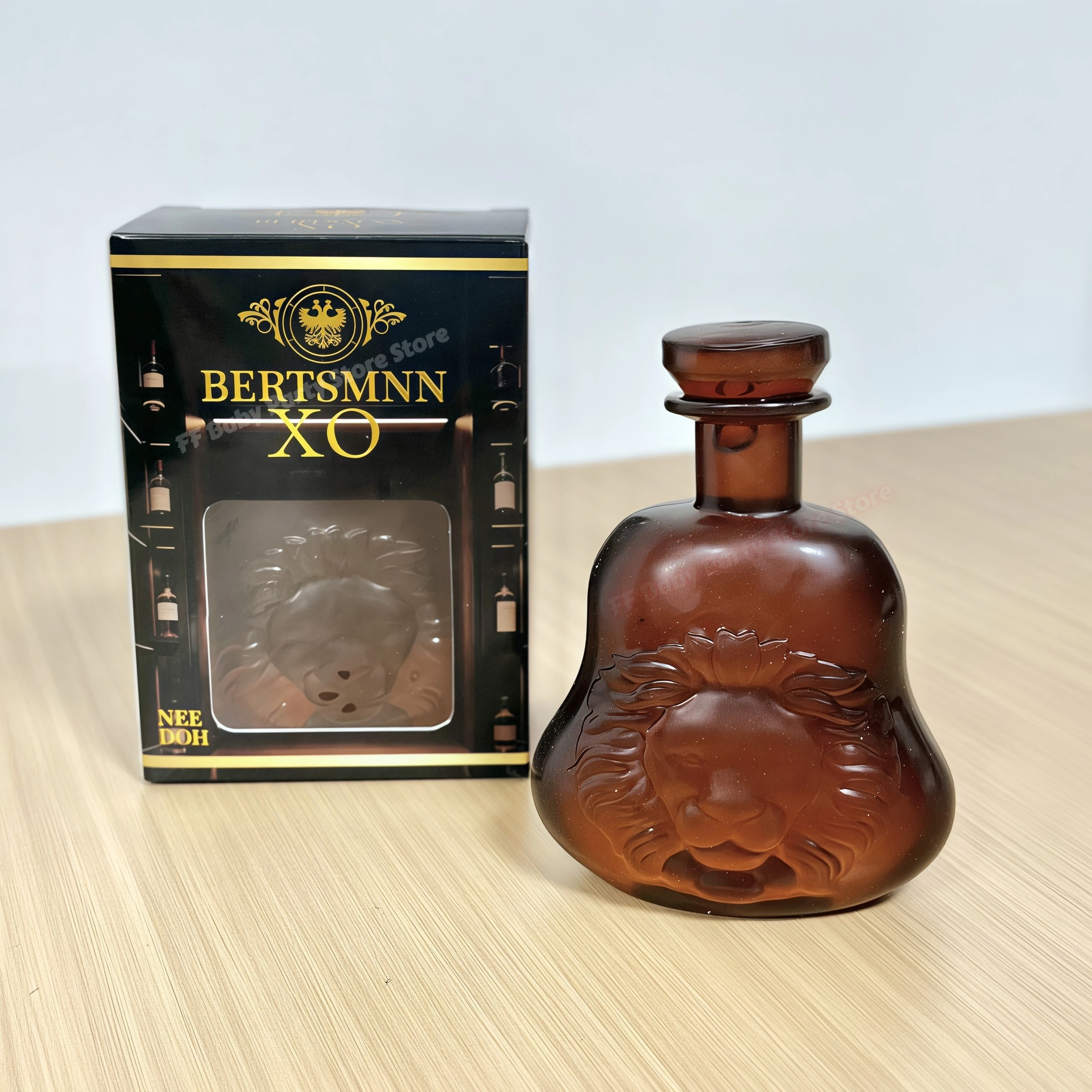 Wine Beer Whiskey Year - Имитация бутылки виски: мягкая игрушка-антистресс XO,
