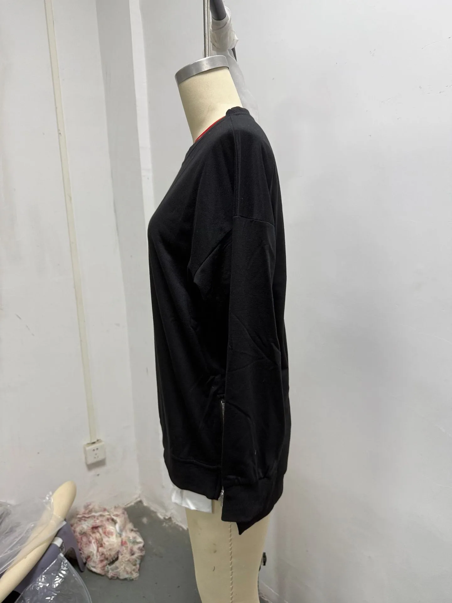 Style Pullover Hoodie Regular Fit Commute Style with Round Neck Asymmetrical No Hood Standard Length Single Women Sweatshirt