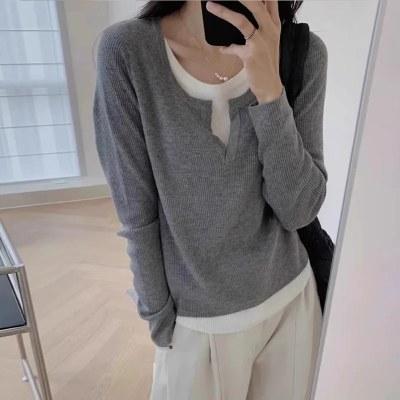 

2025 Black V-Neck T-Shirt Women's summer Slim Fit Base Layer Fake Two-Piece Shoulder-Length Sleeve Korean Style Full Length wh4