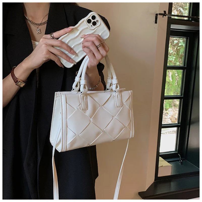 Shoulder Bag 2023 New Trend All-match Art Design Texture Woven Handbag Tote Bag Simple Style Square Bag Solid Color Travel Bolsa