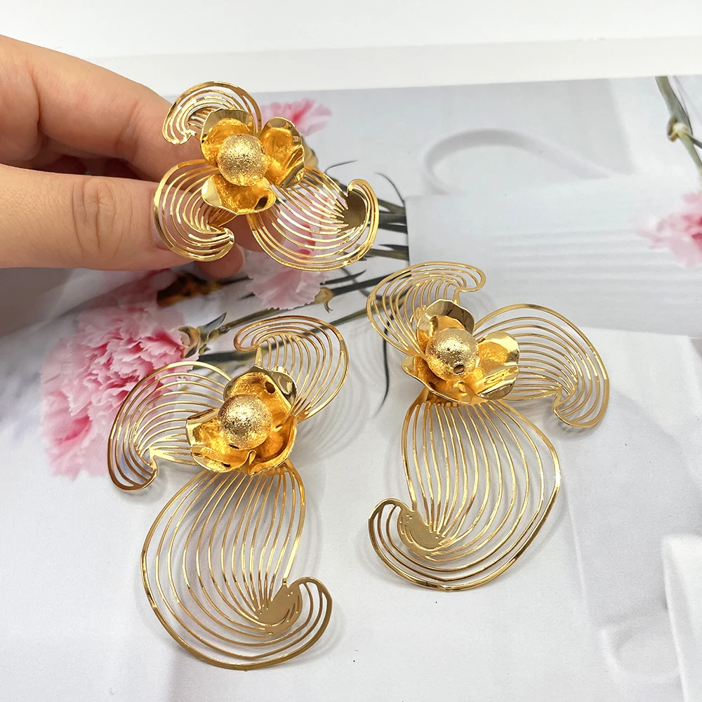 

Fashion New Style Flower Earrings Rings African Big Earrings Ring Jewelry Set for Women Golden Color Jewellery Wedding Gift