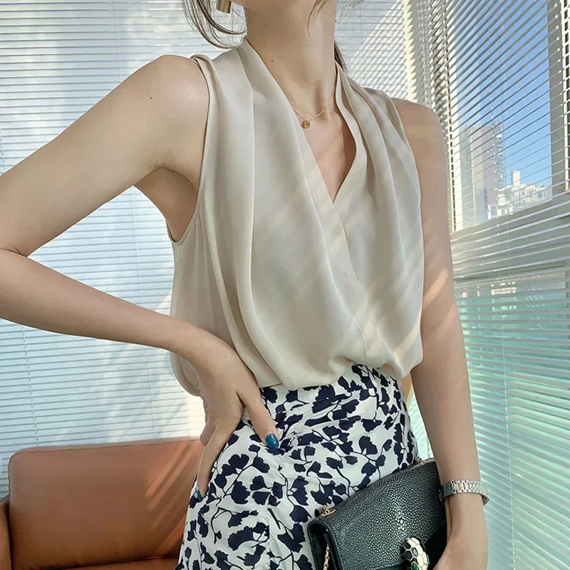 2024 Summer Women V-neck Silk Top Sleeveless Is Designed As A Niche Blouse. Tank Top Women