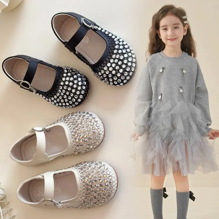 

Princess Style Girls Sandals Heavy Drill Hollow out Slip-On Shoes Spring Summer New Arrival Children Footwear from Mainland Chin