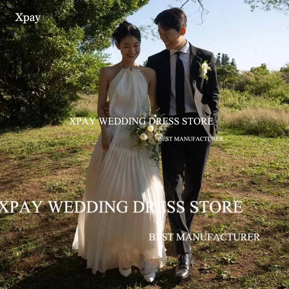 

XPAY Halter Neck Korea A Line Wedding Dresses Pleats Chiffon Sleeveless Backless Bridal Dress Photos Shoot Floor Boho Bride Gown