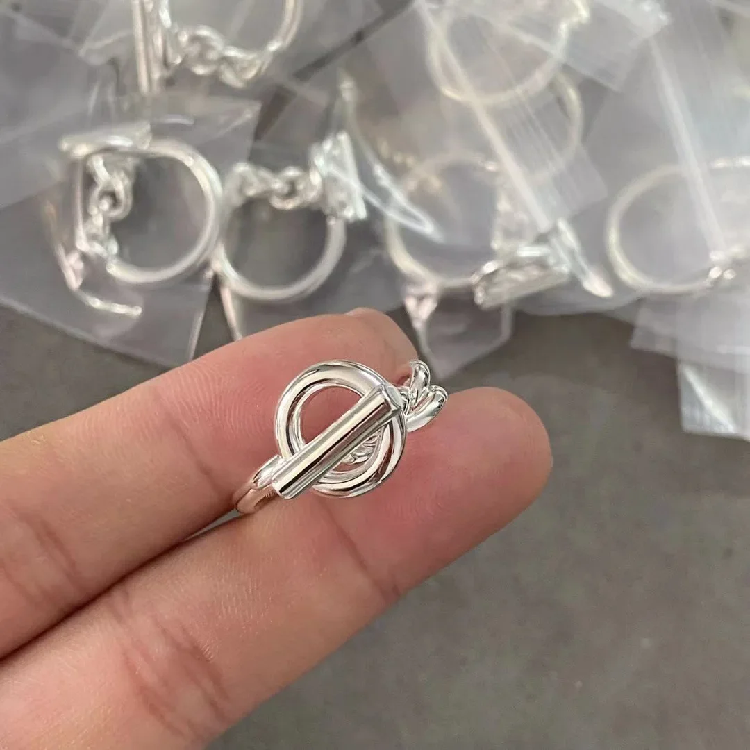 Nuevo estilo OT anillo cadena de plata anillo chapado en oro perfectamente elaborado versión profesional de alta gama para amantes de la moda