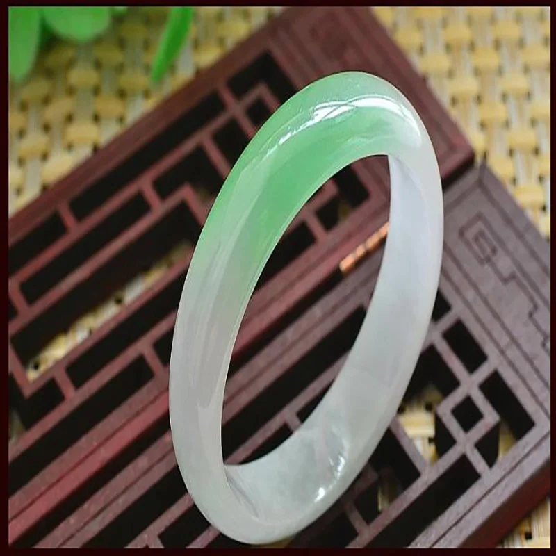 Jade Bracelet Natural Ice Glutinous Species Floating Flower  Myanmar Green Round B0013