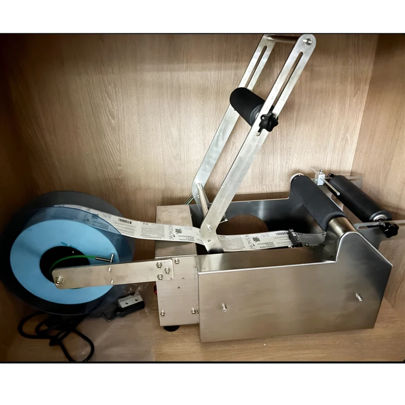 Stainless Steel Semi-Automatic Labeling Machine for Small round Household Bottles with Date Printing