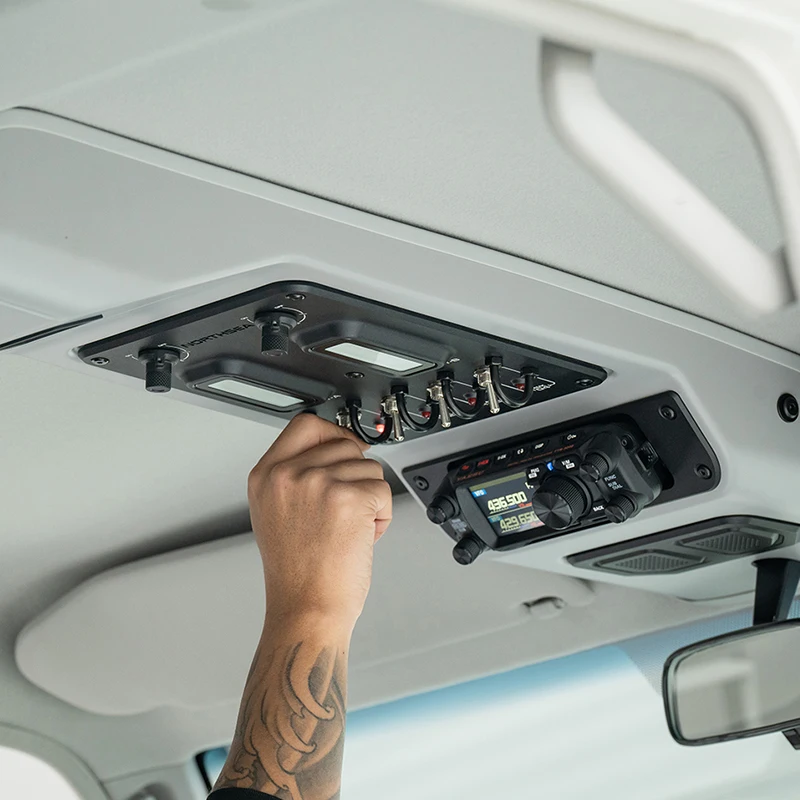 

URNIETA In-car control box assembly Central control switch Kuluze LC71/76 Car radio bracket Set-top box