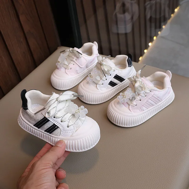 Baskets élégantes à paillettes de dessin animé pour enfants, chaussures décontractées confortables, douces et mignonnes, style coréen, mode printemps et automne, filles, 2024