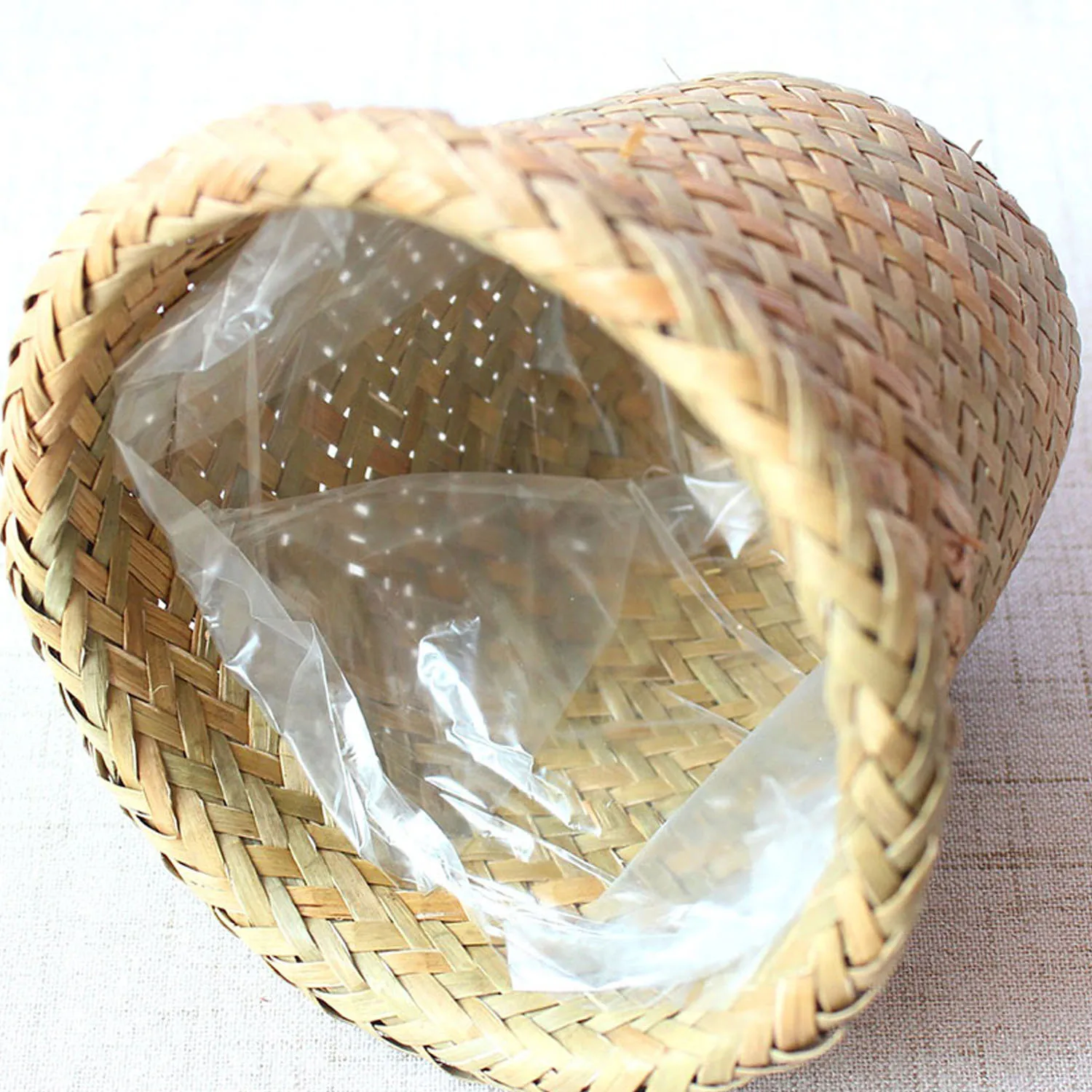 Hand Made Wicker Rattan Flower Basket Rattan Vase Basket Hanging Vase Wall Decor Storage Container Plant Basket Home Decoration