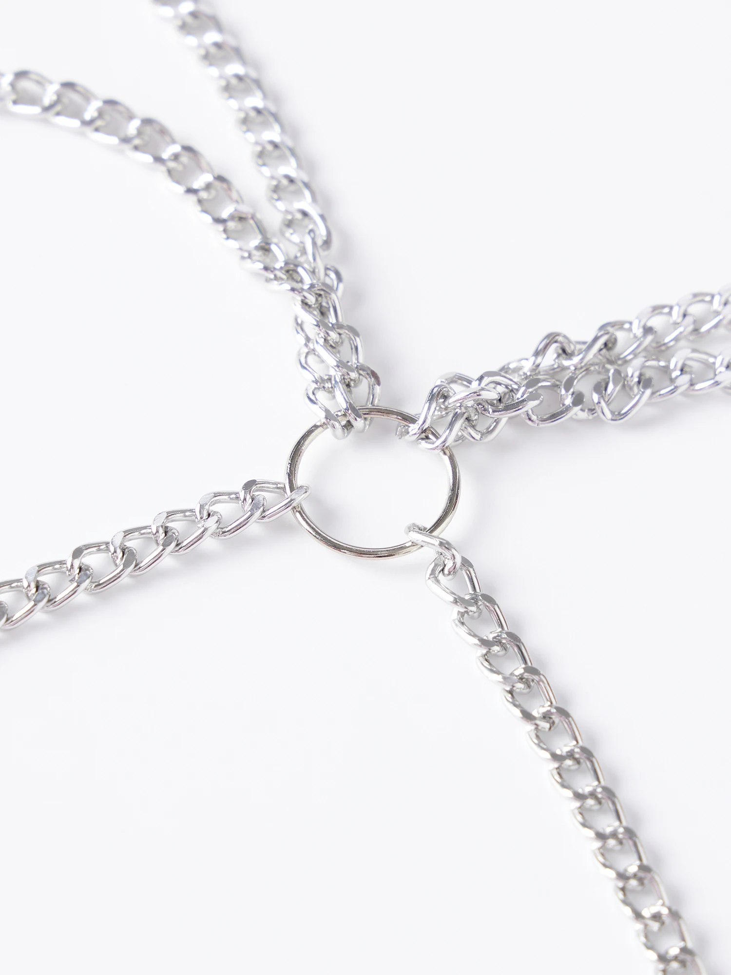 ชุดเดรสแขนกุดคอเหลี่ยมหรูหราพร้อมสายโซ่และดีเทลเปิดหลังสำหรับงานเลี้ยงค็อกเทลและโอกาสพิเศษ