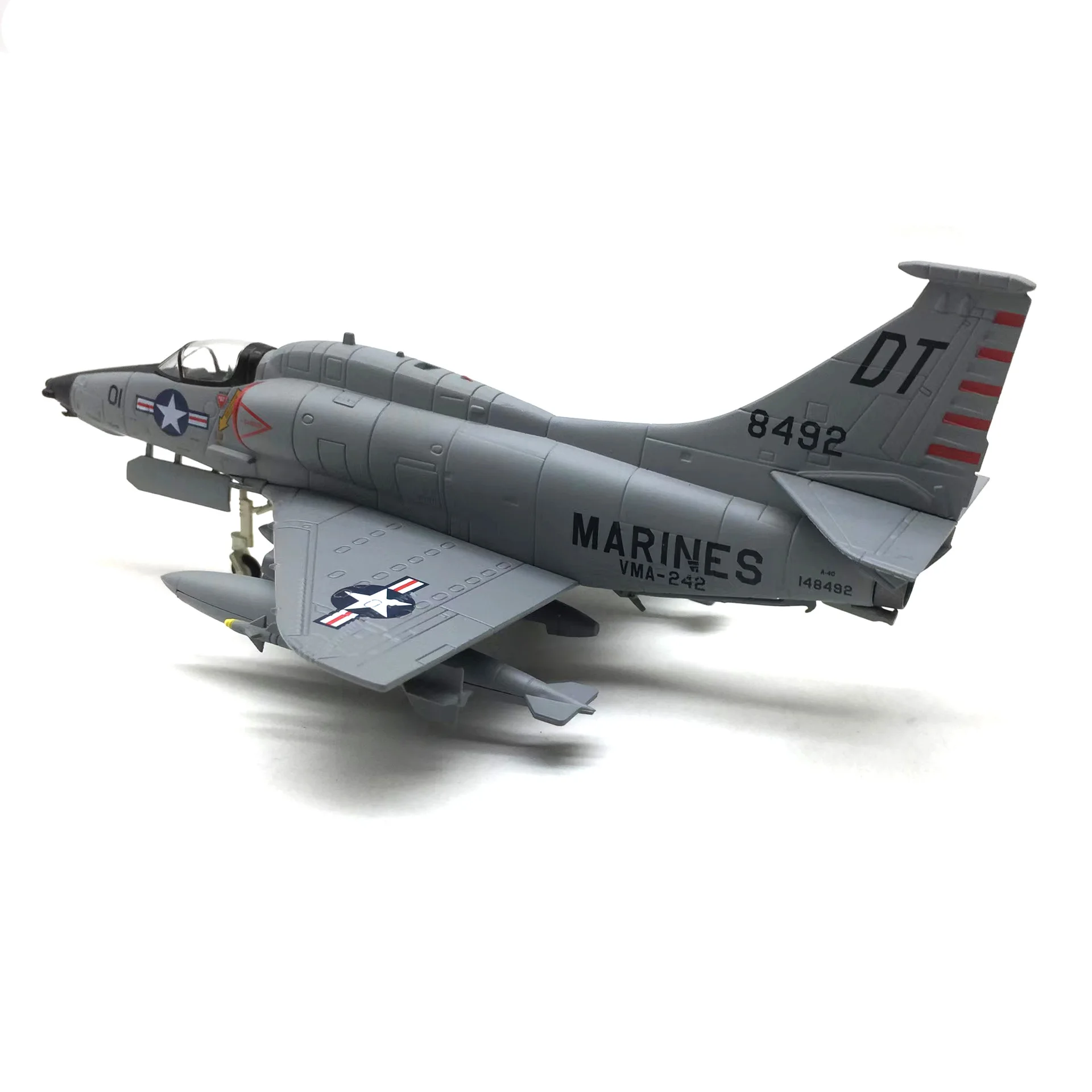 1:72 Scale USMC Skyhawk A-4 Fighter Model and Display Stand Collectible Gifts A4 Alloy Airplane Model Mini Decoration Home