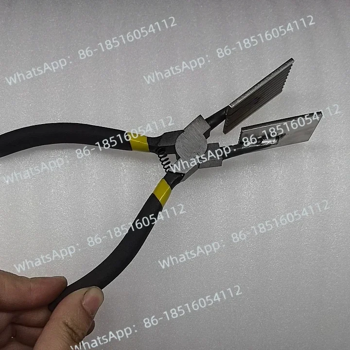 

Special tools, special linear clamp for burning glass, line clamp