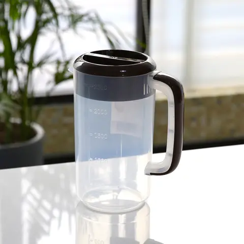 뚜껑이있는 2.5L 플라스틱 물 투수 대용량 냉수 투수 주전자 주전자 투명 주방 음료 아이스 티 맥주 주전자