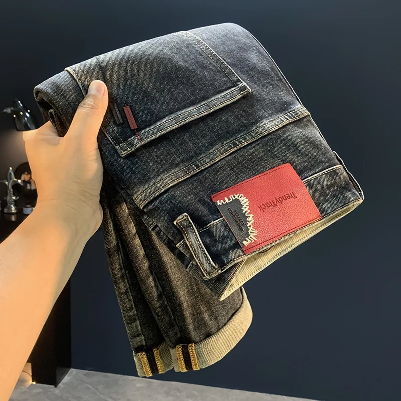 

Новинка 2023 года, конические джинсы Micro Haren для мужчин, осенние модные универсальные повседневные эластичные свободные брюки на маленьких ножках