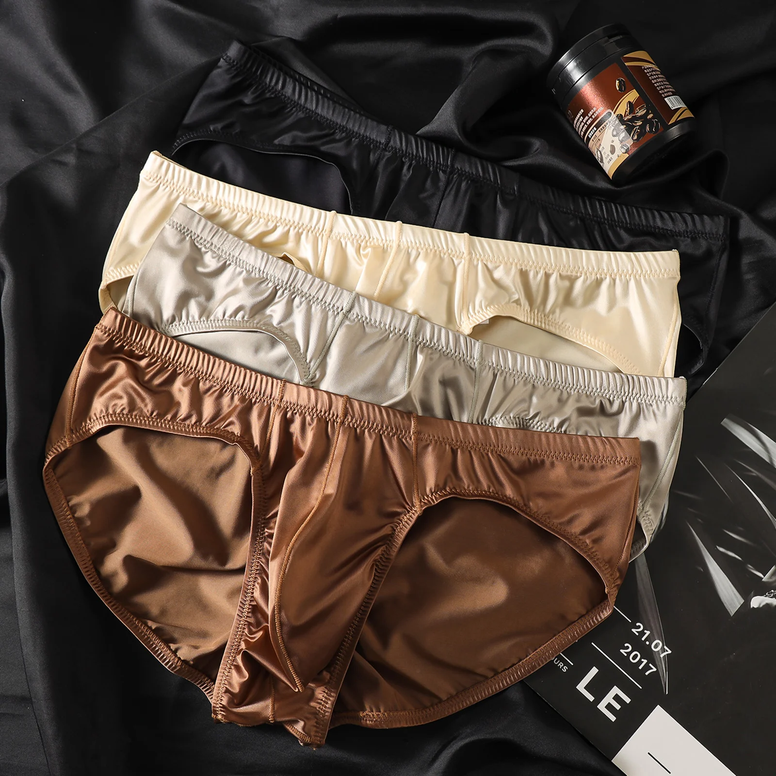 Herren-Trainingsslips Sport Gym Laufunterwäsche Satin Schnelltrocknend U-förmiger Konvexer Beutel Tiefsitzende Bikini-Shorts Workout Bodybuilding – Detail 1