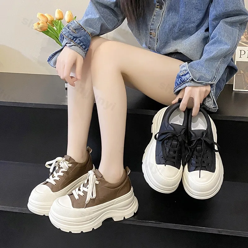 

Осень 2024, новая модная универсальная повседневная обувь с низким берцем на толстой подошве для женщин, удобные нескользящие массивные кроссовки с цветными блоками