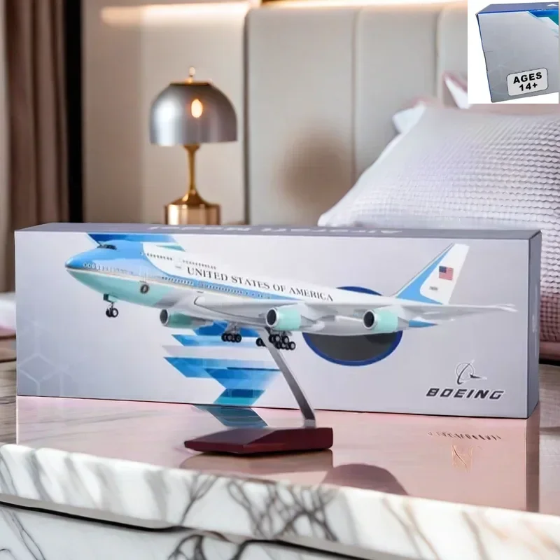 

47cm 1/150 Scale Airplane Model Toys B747 Air Force One Aircraft Model with Light and Wheel Landing Gears Plane Toy Home Decor