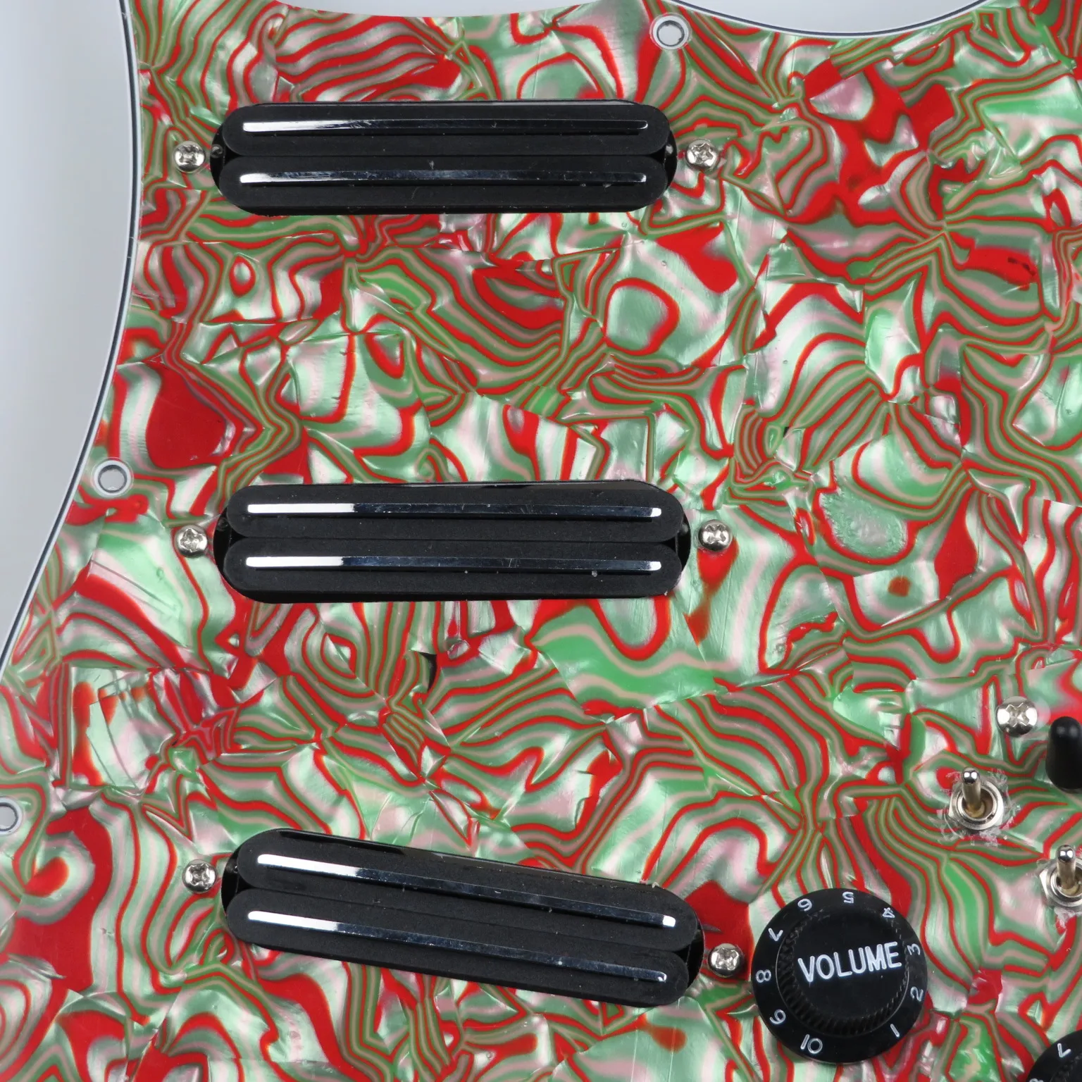 Best Offer Loaded Rail SSH Pickguard Preassembled Circuit Red Green Swirl Scratch Plate Fit Standard Str/at ST Guitar