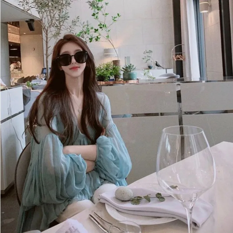 

Shpmishal Korean Fashion Celebrity Shirt Women's Spring/Summer New Beach Style Bat Sleeves Silk V-neck Shirts Female Clothing