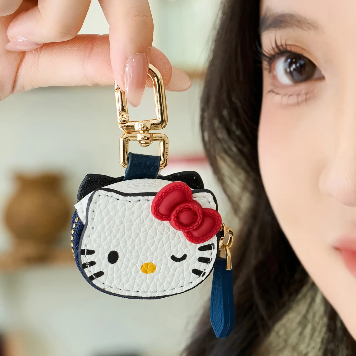 Hello Kitty Key Chain Cartoon Personalized Creative Leather Bag Keychain Pendant Fashion Clothing Accessories Birthday Gift view 2
