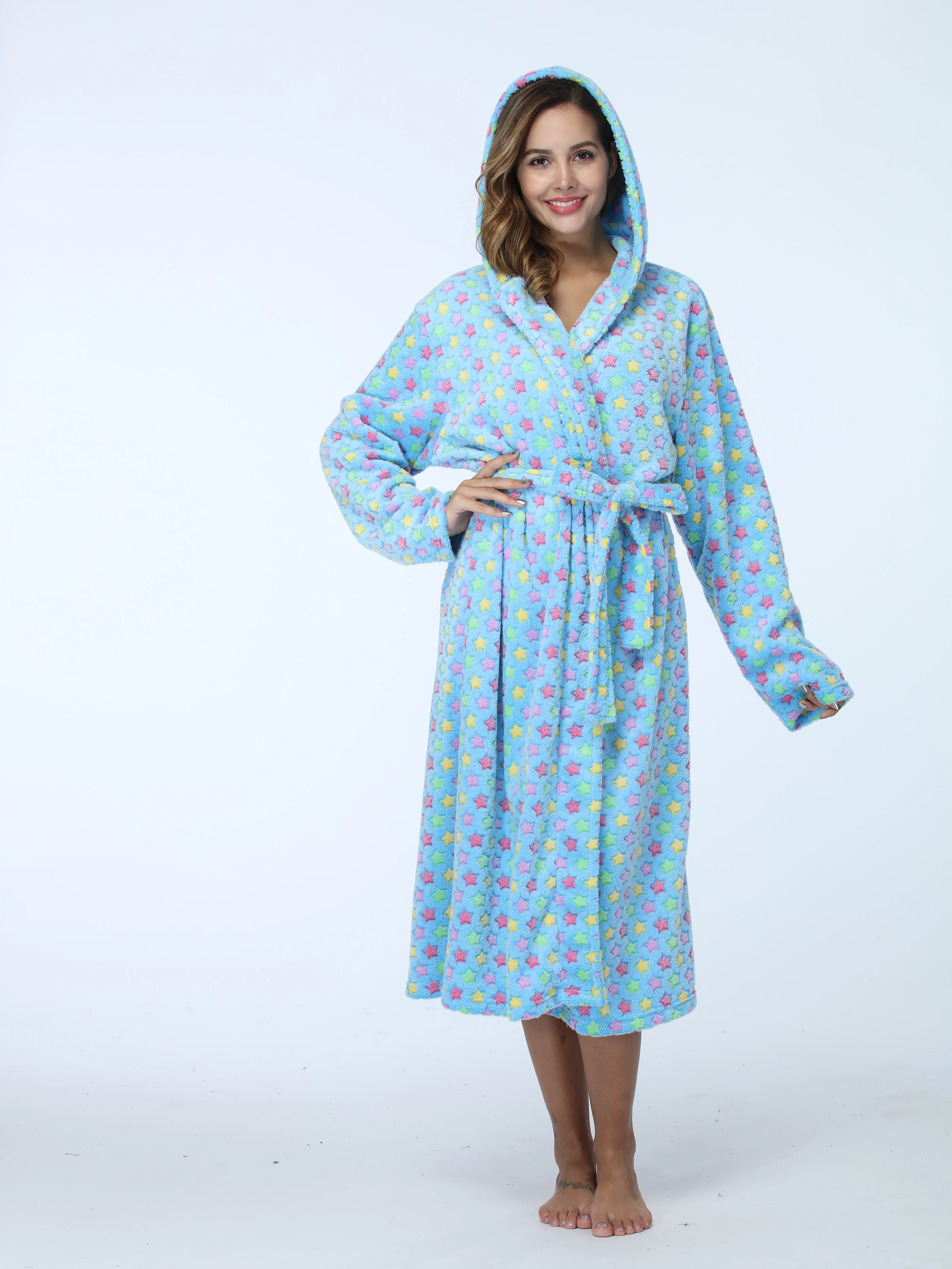 Women's soft bathrobe, long-sleeve flannel warm hooded pajamas, suitable for autumn and winter home wear, unisex.