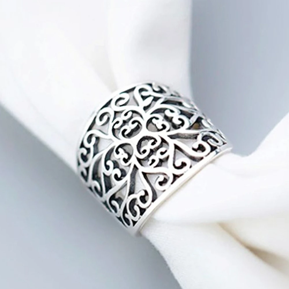 Huitan Vintage Hollow-out Women Finger Rings Silver Color Daily Wear Temperament Aesthetic Lady\'s Accessories Gift Wide Rings
