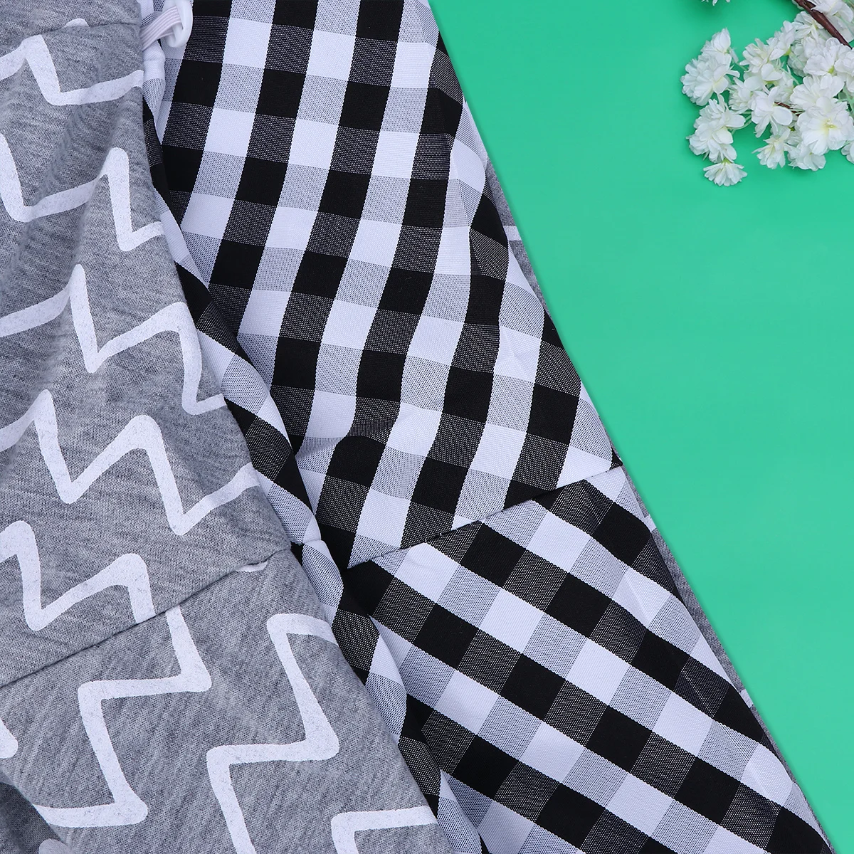 

Pet Carrier Bag Light Grey Wave Pattern Portable Sling Carrier for Dogs Cats Outdoor Walking Travel Hiking Shopping Commute Pet