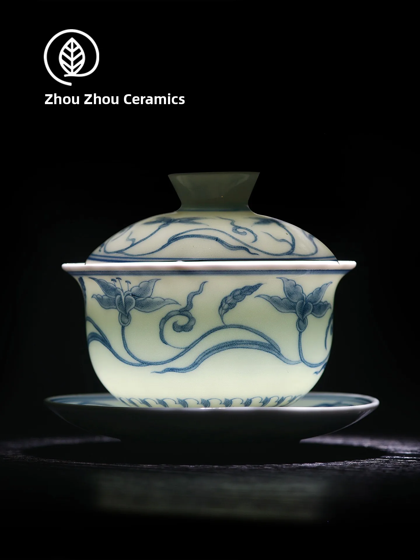 

Large Size Jingdezhen Cerc Tea Cup with Lid for Gongfu Tea Brewing Non-Hot Hand Blue And White Porcelain Flower Design