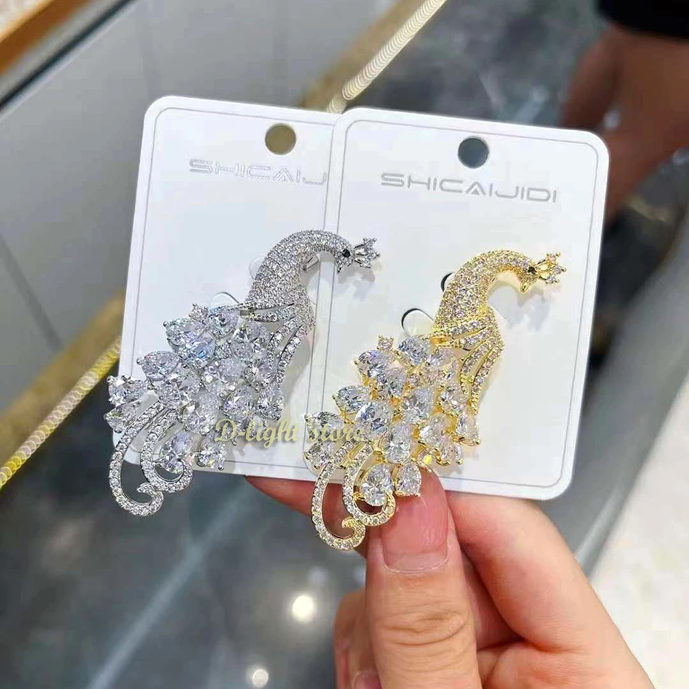 Exquisite Super Flash Phoenix Zircon Brooches Ladies Luxury Elegant Animal Brooches Dress Ethnic Style Retro Corsage Accessories