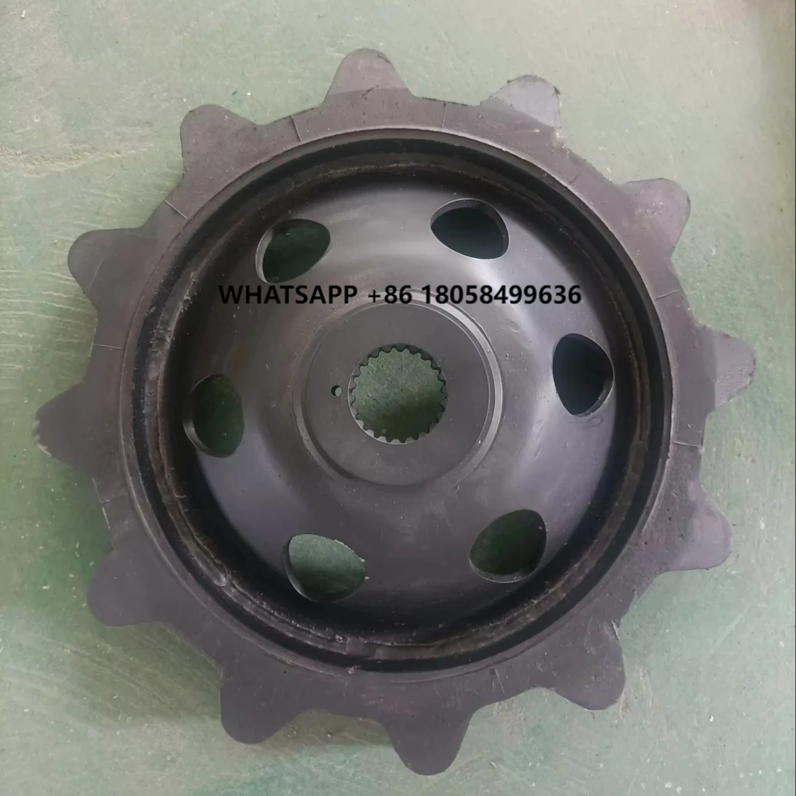 

Новая ведущая звездочка/колесо Sisu Na140 для вездехода из прочной резины