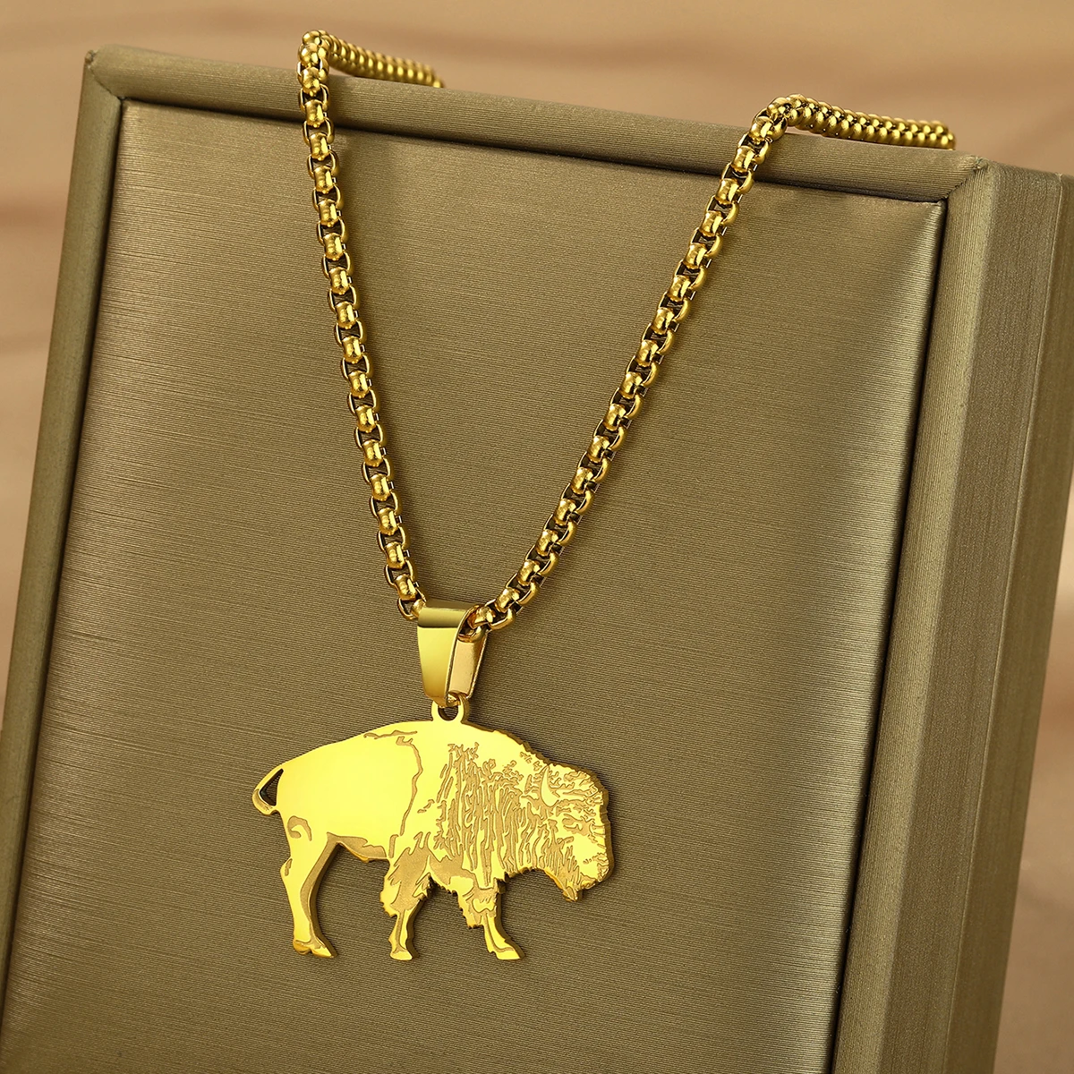 Stainless Steel Great Plains Giant Buffalo Bison Pendent Necklace Women Men Jewelry Animals Necklace