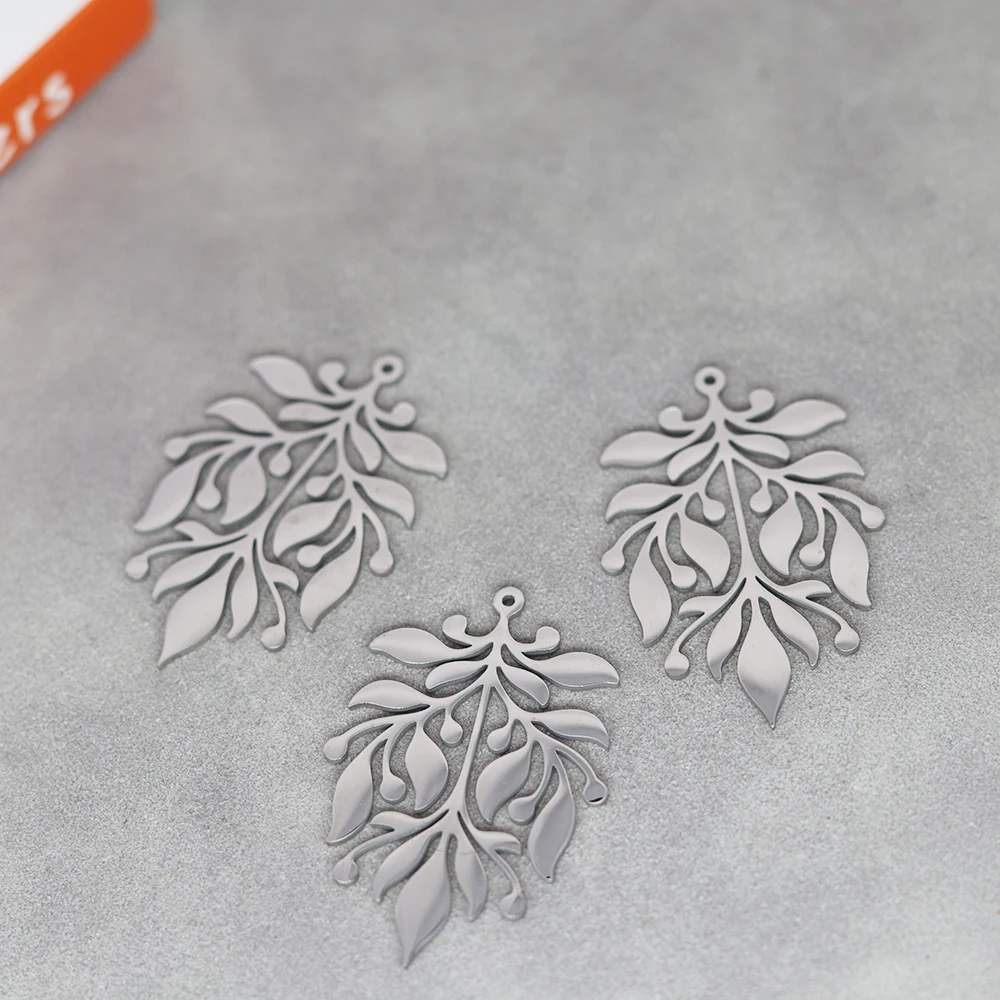 Vintage Dersign liść wisiorek ze stali nierdzewnej DIY moda wykwintne frędzle kolczyk naszyjnik Charms do tworzenia biżuterii akcesoria — zdjęcie 4