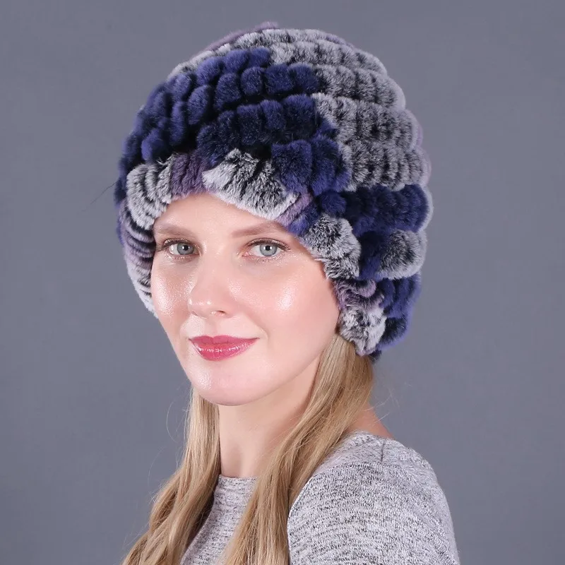 

Women's woolen hats fur thickened ear-protecting middle-aged