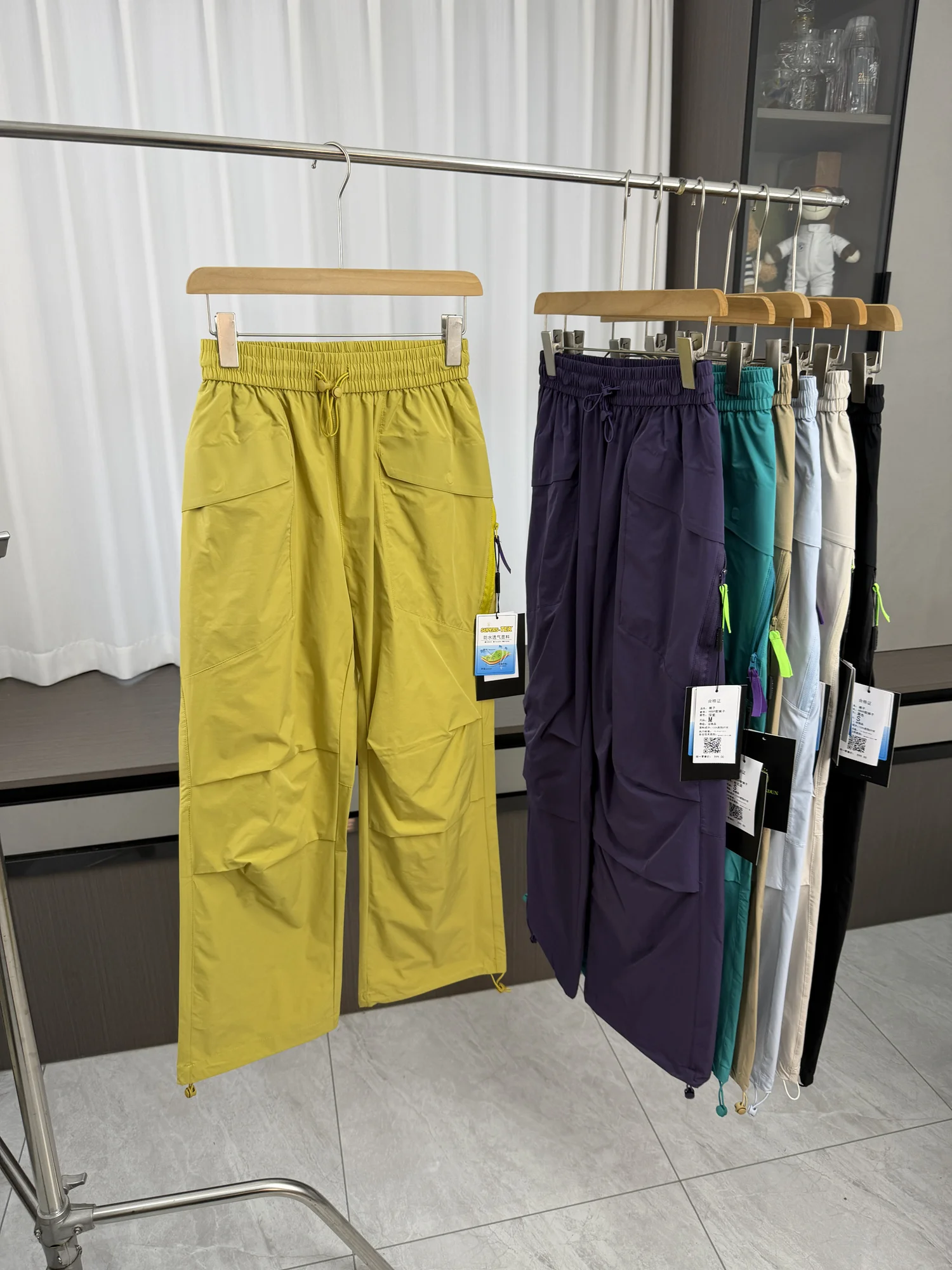 

Men's Casual Loose Fit Spring Summer Outdoor Workwear Breathable Lightweight Four-Way Stretch Sports Leisure Paratrooper Pants