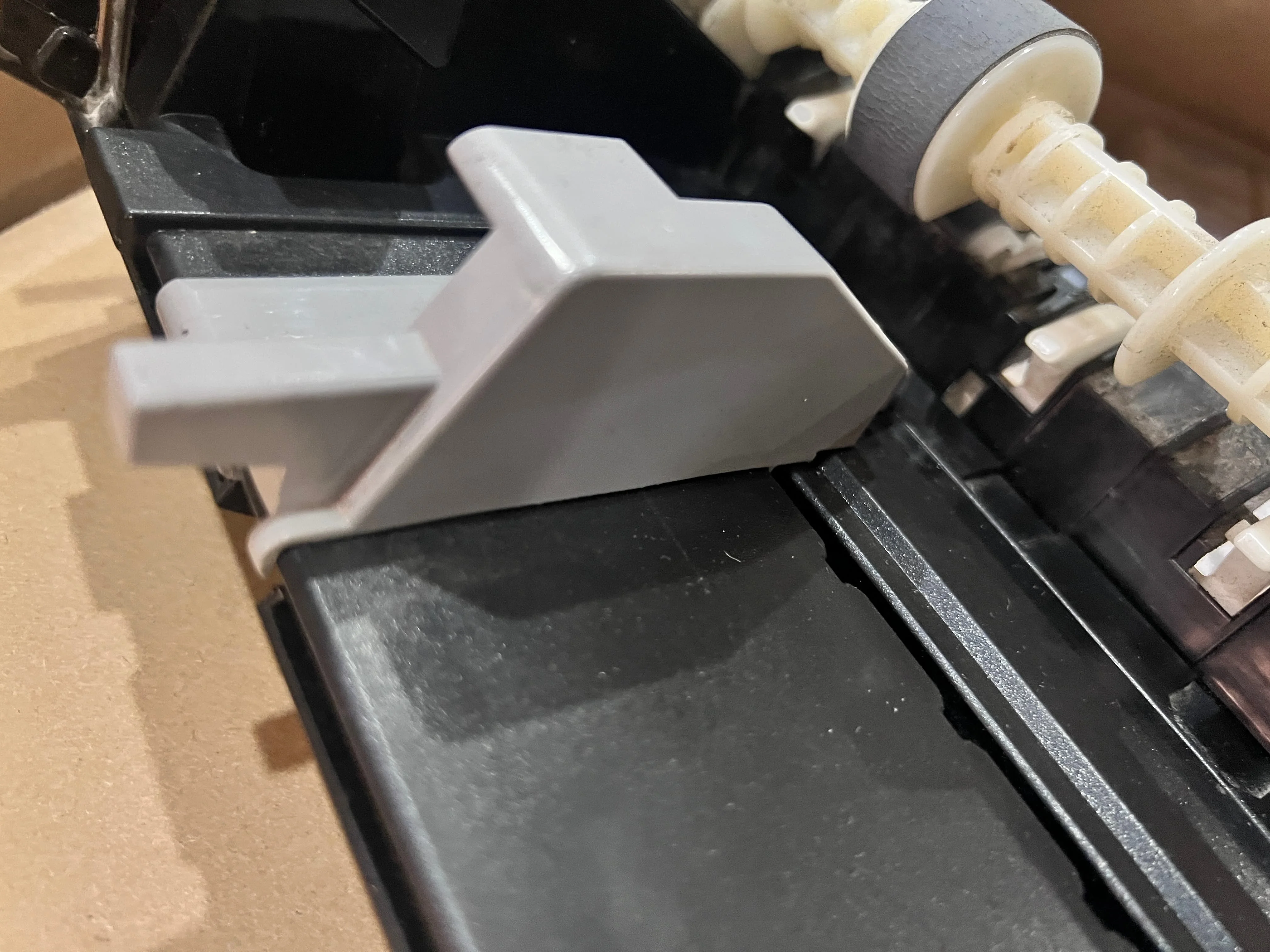 

1609430 1552931 1465131 Комплект ролика захвата ASF ASSY CB57 EPPI для Epson Stylus Photo R285 R295 R290 P50 T50 T59 L800 L801 L805