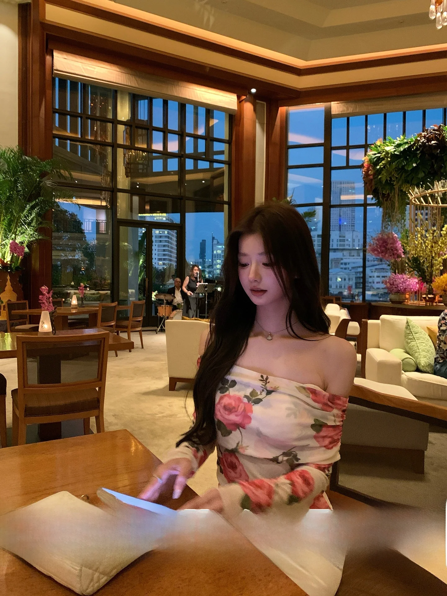 

YOLI Rose Dance Theme Knitted Sweater Red Flower on Yellow Background Slim Fit Long Sleeve Knitted Top for Young Women