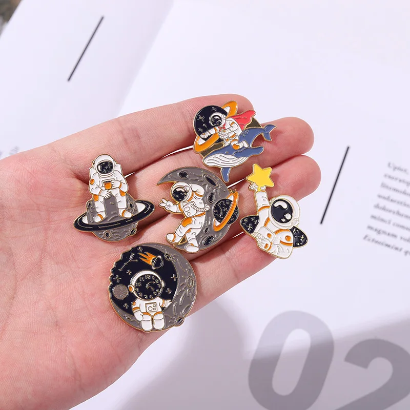 Fashion Astronaut Brooch Cartoon Whale Planet Rocket Star Moon Galaxy Coffee Badges Space Lover Souvenir Jewelry Gifts