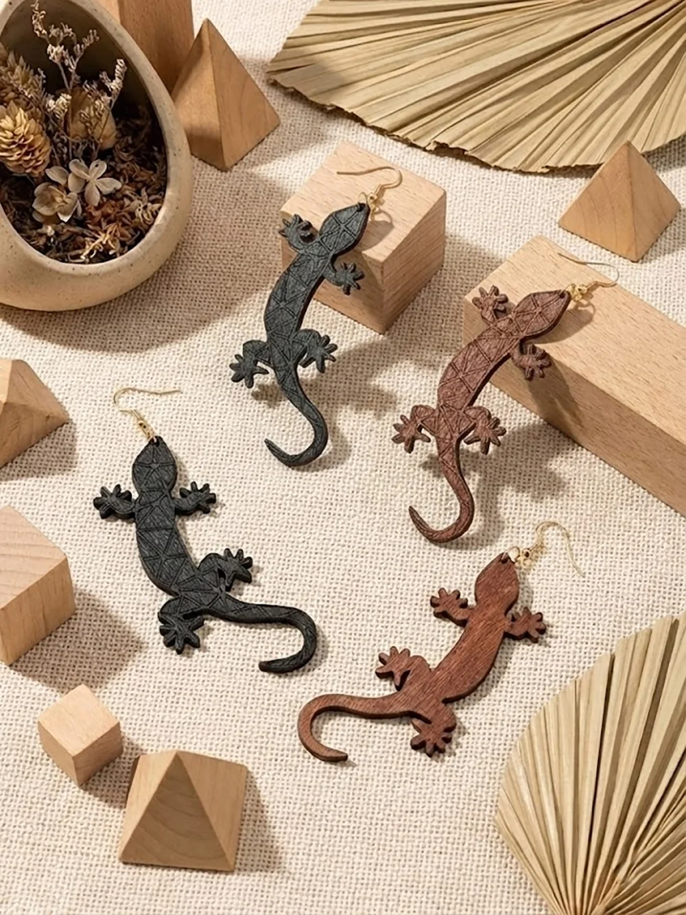 2 Paar/Set, einzigartiges Damen-Ohrring-Set, kreative Eidechsen-Gecko-Tier-geschnitzte Holzohrringe, personalisierte übertriebene pastorale Punk-Ohrringe, geeignet für den täglichen Gebrauch, Urlaub,