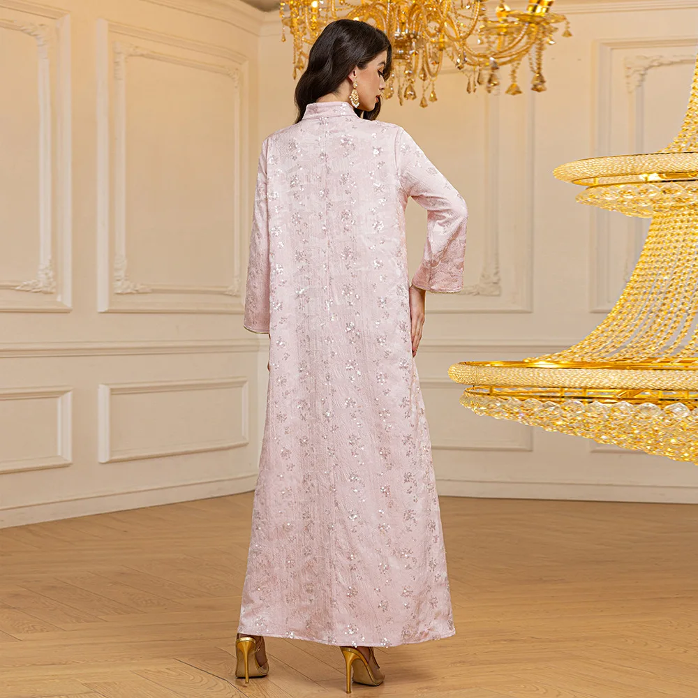 Abito da donna musulmana Abaya da Dubai, Arabia Saudita. Un abito di lusso leggero con jacquard e paillettes del Medio Oriente.
