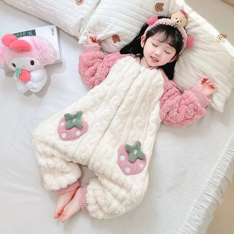 Autumn Winter Thickened Baby Boys Girls\' Coral Velvet One-piece Pajamas Cute Thickened Keep Warm Hooded Nightgown