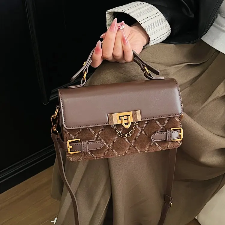 

Minimalist High-End Leather Diaper Bag: Elegant Crossbody Handbag For Women With Vintage Designer Style And Large Capacity Tote