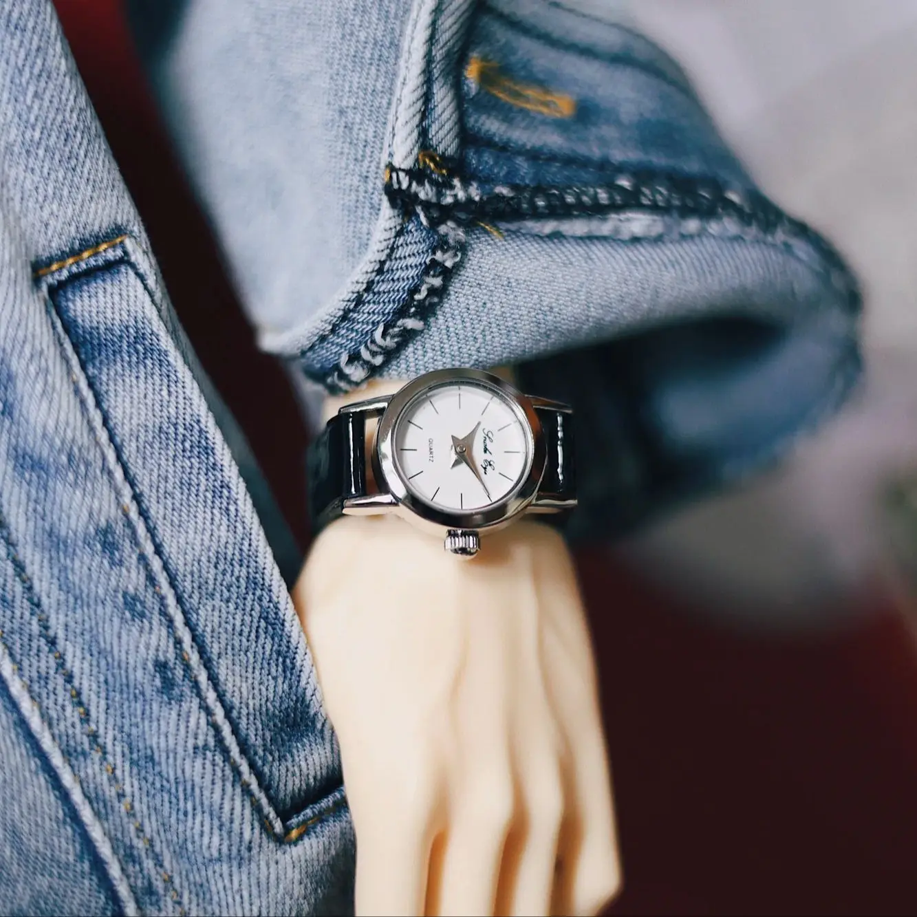 

NEW bjd doll Watch Photo Props White/Black Dial Leather Strap Gentleman For 1/3 Uncle Doll Accessories