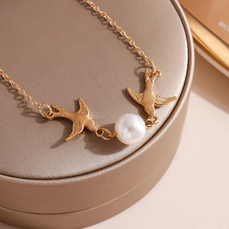 Aihua Halskette mit Anhänger in Form einer Taube mit Imitationsperle, modische gold- und silberfarbene Kette für Frauen, Hochzeitsschmuck, Geschenke – Detail 2